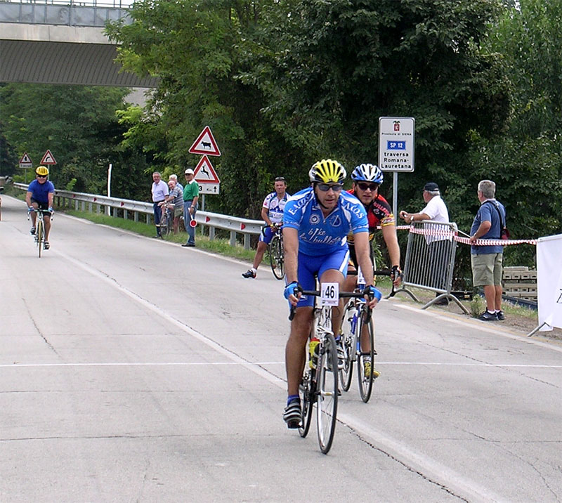 gal/2005/2005-10 Fondo Valdarbia 2005/3 - Arrivo giro corto/DSCN2749-01.jpg